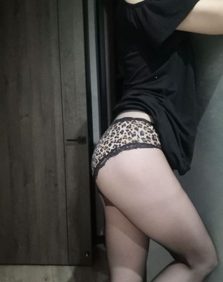 男主电话里教女主zw的_BD国语在线观看高清